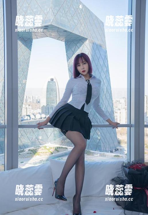 微密圈 - 果儿Victoria那张黑丝包臀照，难以置信的比例，非得警告一下这里的感官过载！