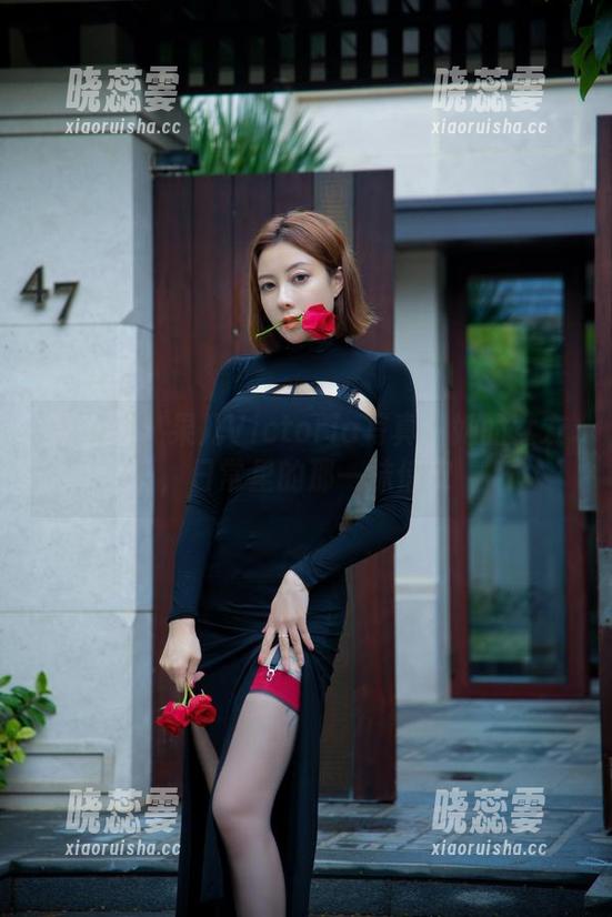 微密圈 - 果儿Victoria写真：她的女友，日常里的那一抹俏皮