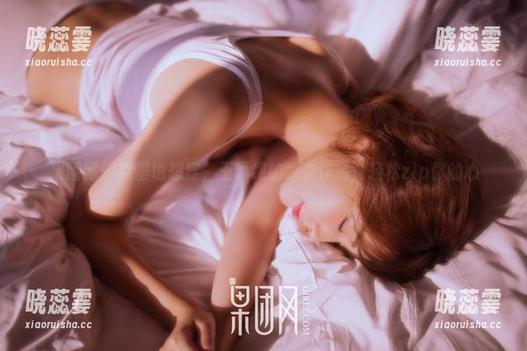 果团网 - 梦里也想穿，王语纯的睡衣作品，轻松zip你的心