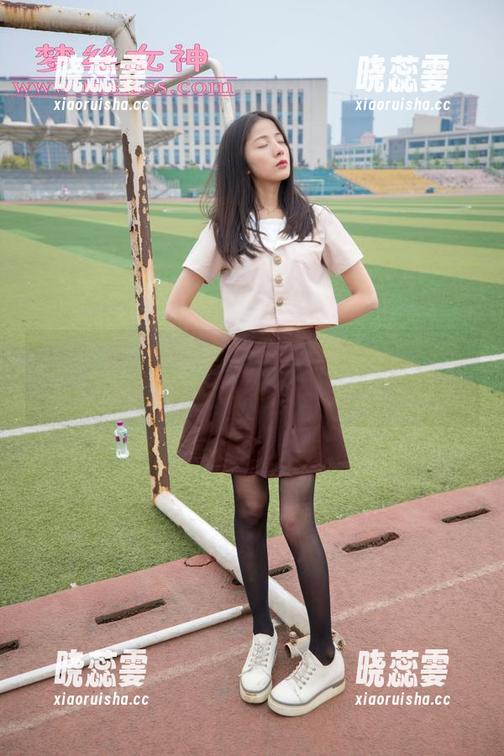 梦丝女神 - 张思敏这助攻真绝，美图中的丝袜美腿看得人心痒痒。