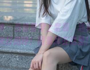 梦丝女神 – 当香萱穿上套装，连风都想过来打招呼！图集尽在这里！