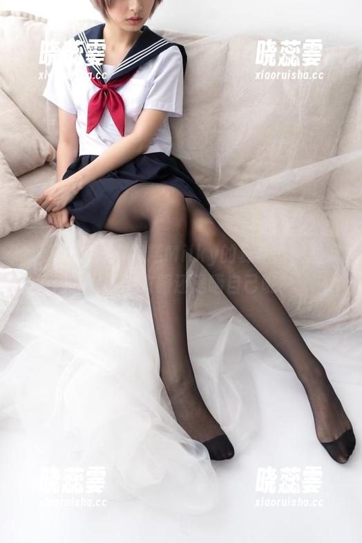 森萝财团 - 小奶糕Milky的夏季高清图册：是该晒衣服还是晒自己呢？