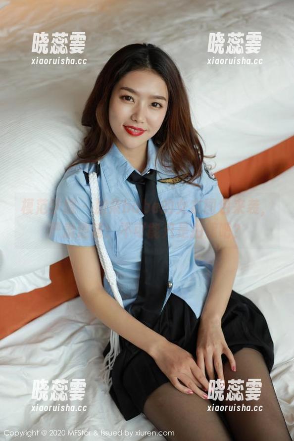 模范学院 - 加朵babe的女友图包来袭，严肃逻辑：不可能只是拍照吧？