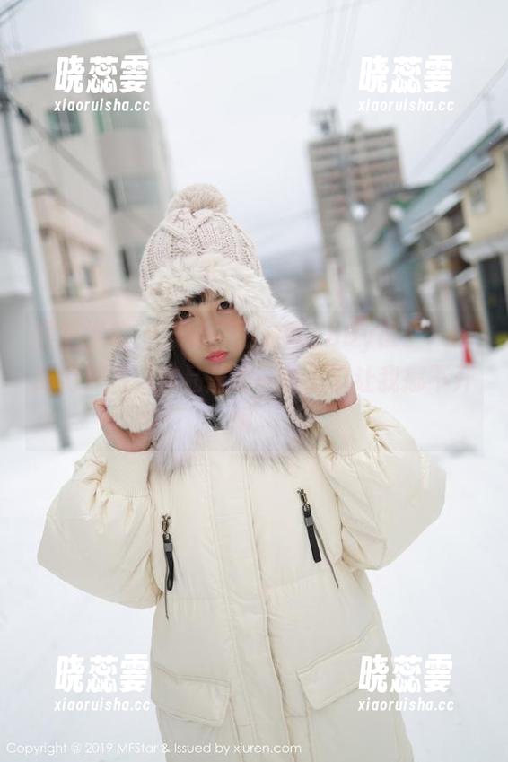 模范学院 - 发现“白茹雪abby镂空”的高清照片，作品里的一些细节让我挪不开眼。