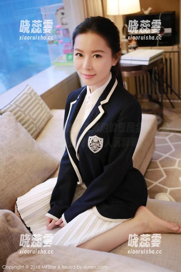 模范学院 - 陈怡曼在海边的原图全集，我怎么觉得比海还让人沉醉呢？
