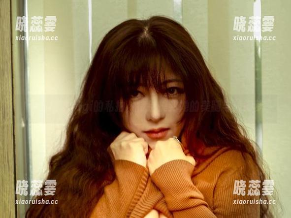 说说樱晚gigi的私拍，特别提到她的美腿与美脚梦