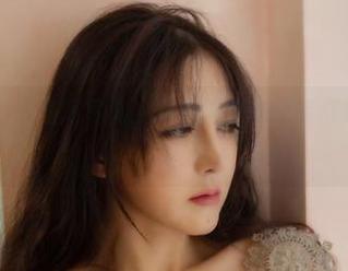 樱晚gigi的双马尾写真，高清得我的眼睛都开始发光啦！