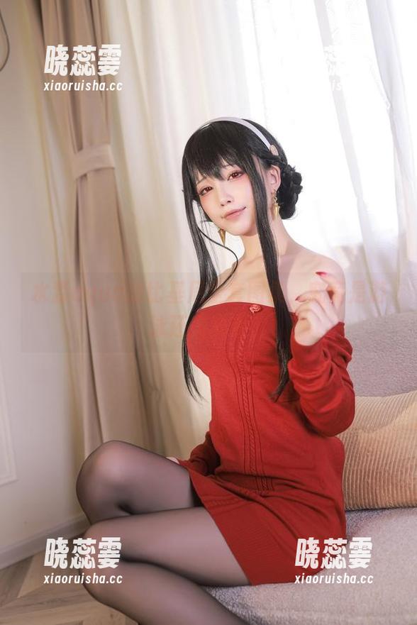 水淼aqua的比基尼全套图集，究竟是游泳还是卖萌？