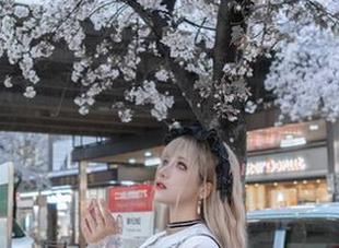 一组让人意想不到的美图，流一_喵喵喵喵喵喵的“裤里丝”，居然让我停下来思考。