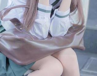 “白色吊带”是王羽杉的选手吗？高清写真集给我同样的香蕉船的单身疾苦！
