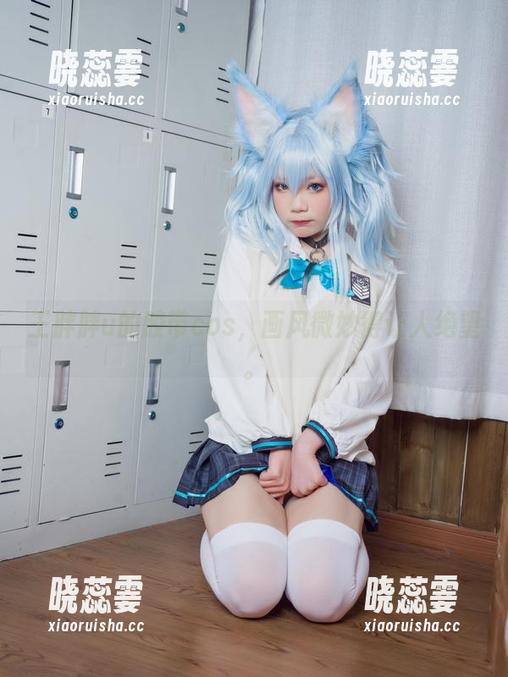 王胖胖u的胶带cos，画风微妙得让人绝望。