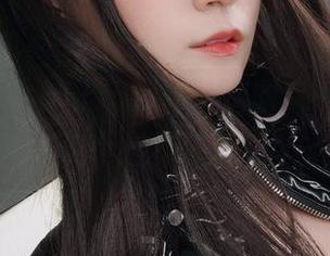 白银81的Fantia神作：透明服+cos，秀出个性不设限！