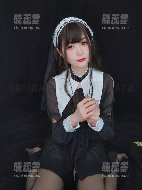 白银81的神社狐狸事业，这原图看多了我也想摸一摸！
