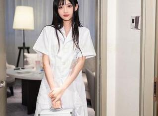 秀人网 – CherryBlessU白丝的私房写真，表面看是简约，骨子里却藏着故事。