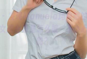 秀人网 – 发现Manuela玛鲁娜的网盘，里面的女孩合集是怎么被‘不小心’划分的？