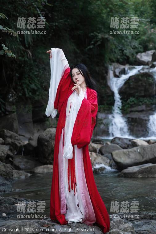 秀人网-fairy如歌 秀人网 - 在线!fairy如歌的高清夏天,保证你一秒去不想回
