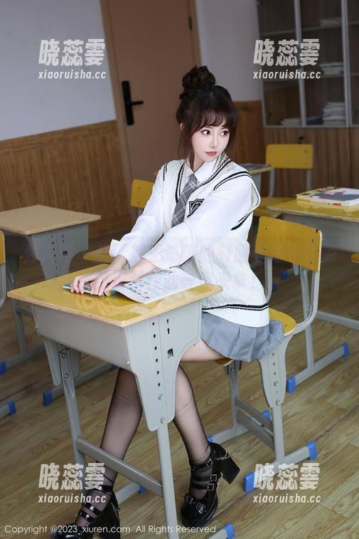 秀人网 - 想了解王楚璇的制服魔法吗？免费资源在此等你来拿！
