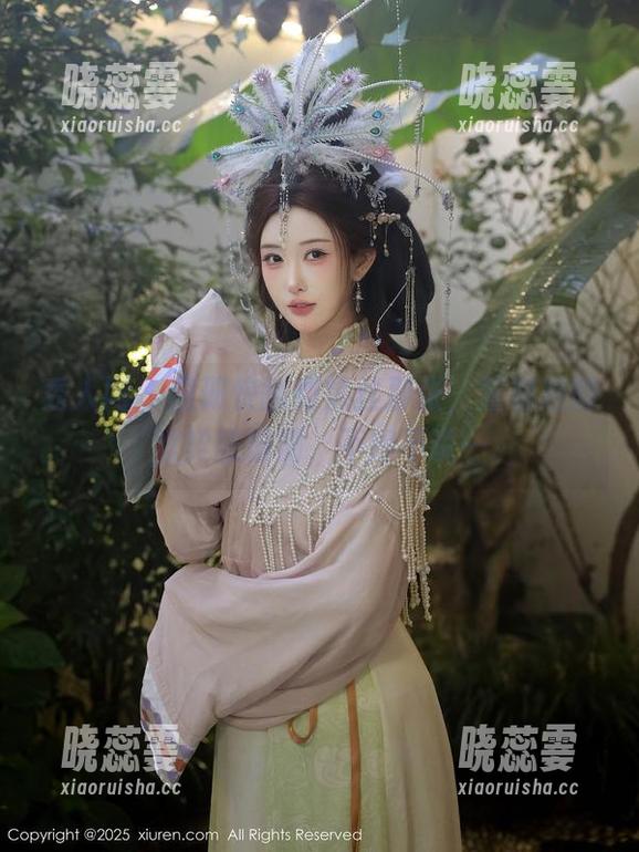秀人网 - 图册快翻到黑丝那张，董林越的默契感爆棚，不得不说…