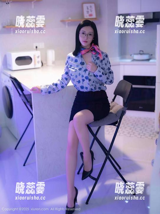 秀人网 - 金幼汐Vivian推新作：黑白版你也想晒？一起来分享这份“色彩挑战”吧！