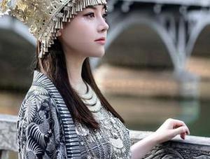 秀人网 – 雯大王susie透明写真，透视的不只是图像，还有我尴尬的眼神！