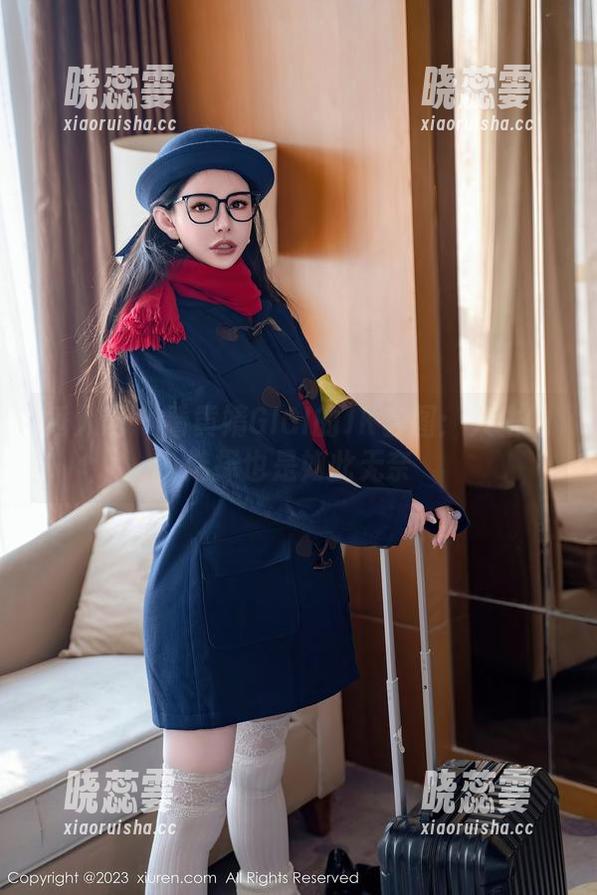秀人网 - 看黄婧GIGI的JK套图：人生的选择也是如此无奈