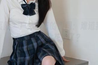 绮梦摄影 – 户外小艺的原图：难道我的目光停在那朵花上了？