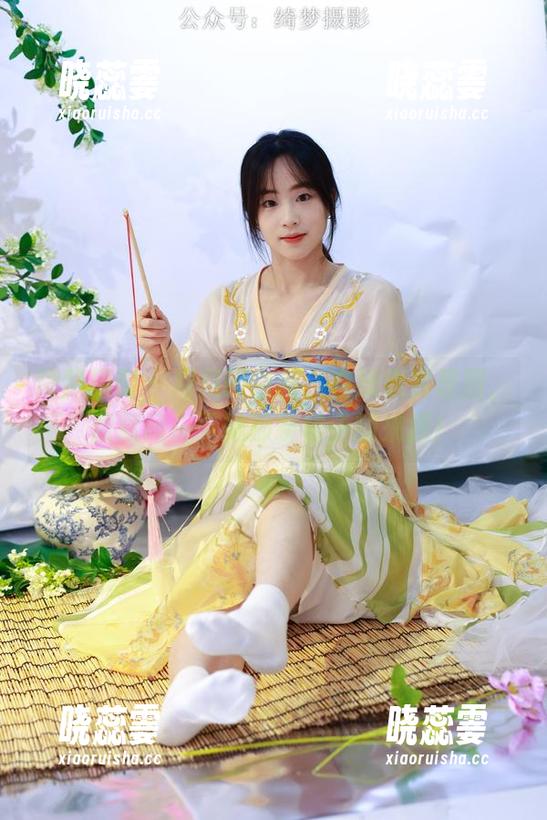 绮梦摄影-月月 绮梦摄影 - 月月的白裙,在线欣赏原图,默默问一下她那条裙子的来源!