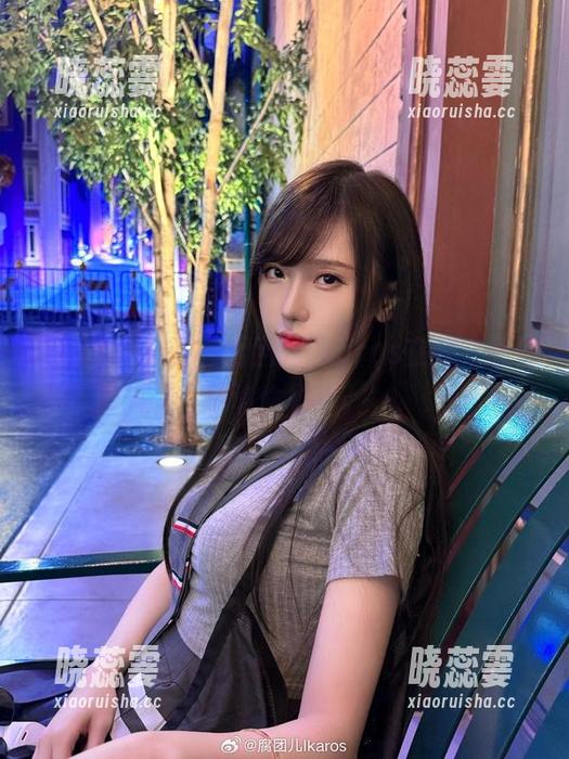 写真里的长腿，腐团儿Ikaros在线，让你想偷偷模仿。