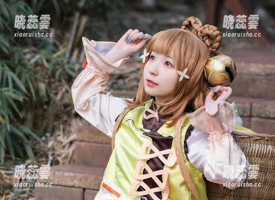 这是一份不可思议的分享——花铃Hana的甘雨女仆原图，眼神里好像藏着点东西？