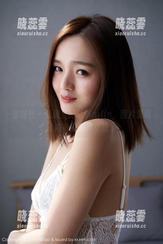 蜜桃社 - 私房里的琳琳ailin，图片里藏着内衣的轻声细语。
