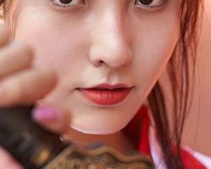 蜜桃社 – 教室里的“静谧”，雪梨sherry的资源善用能力真可怕