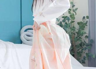 袜啵啵 – 泡芙与她的板鞋舞蹈：从此你只需看高清图集就行！