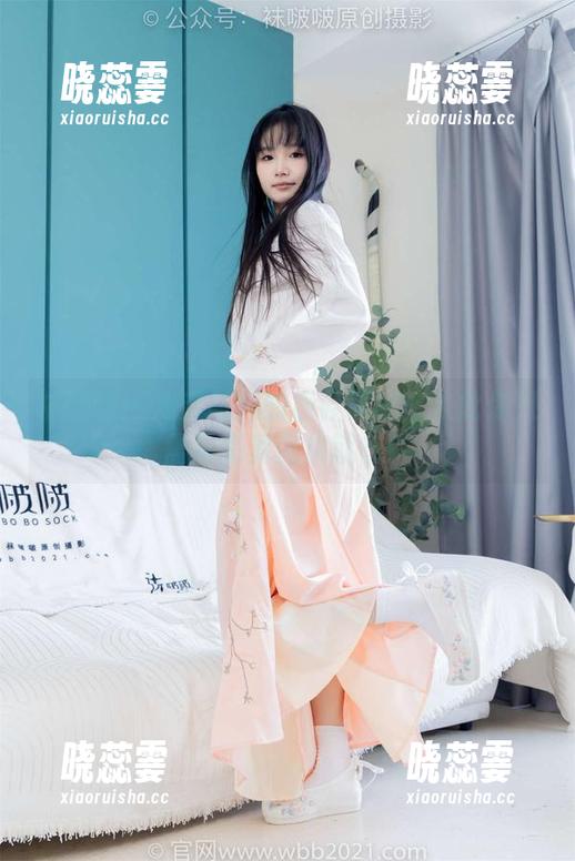 袜啵啵 - 泡芙与她的板鞋舞蹈：从此你只需看高清图集就行！