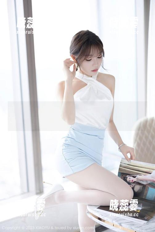 语画界 - 徐莉芝的运动套图下载，来吧，用照片给你的健身目标加点燃。