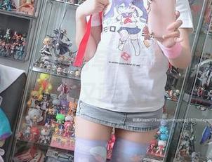 铭铭kizami的7月写真集更新，不看就会后悔，你好奇她又画了什么新花样吗？