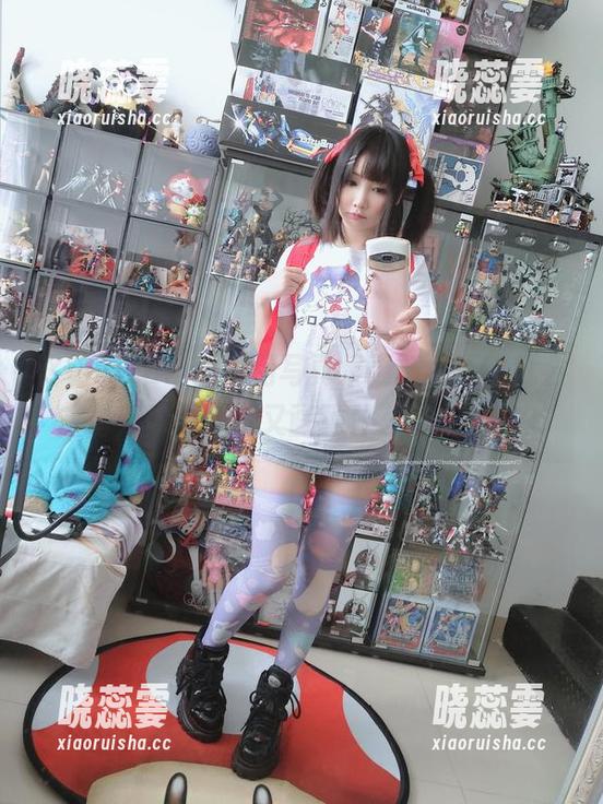 铭铭kizami的7月写真集更新，不看就会后悔，你好奇她又画了什么新花样吗？