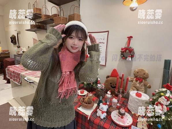 精选美图：一颗草莓，两种Lolita，闪月半说不完的搭配趣