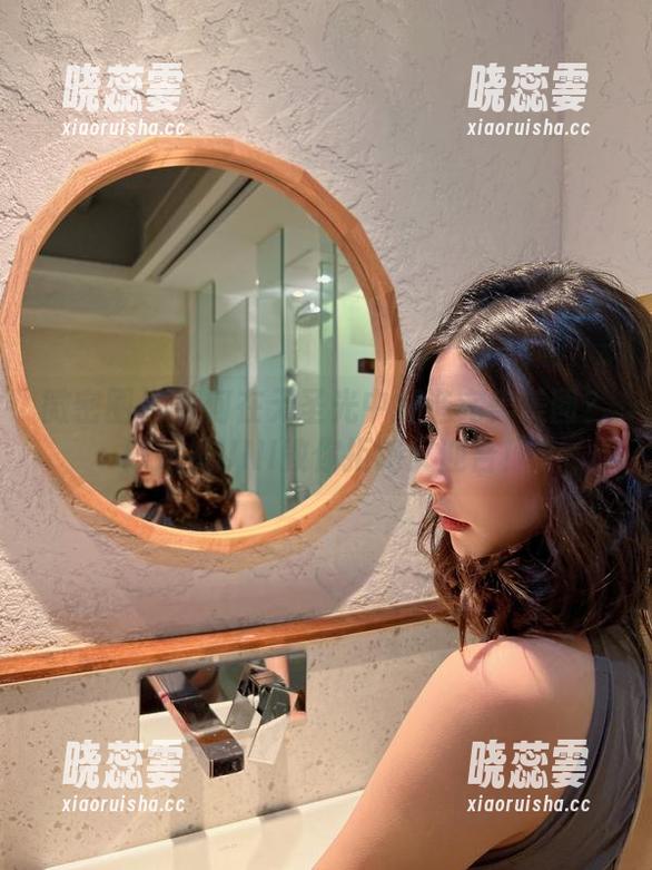 微密圈 - 如何在无圣光中打造完美美图？陈妮妮UNI教你拒绝又迎合！