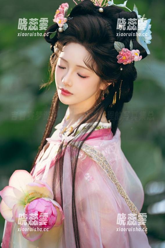 吉普赛梦游记，雯妹不讲道理的写真集总是让人‘意外’！