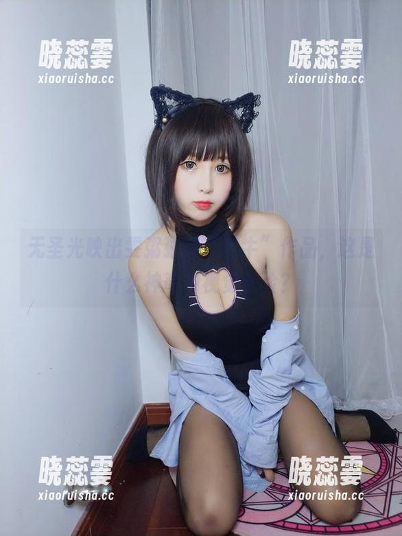 无圣光映出雯粥粥的“奶牛”作品，这是什么神奇的视觉体验？