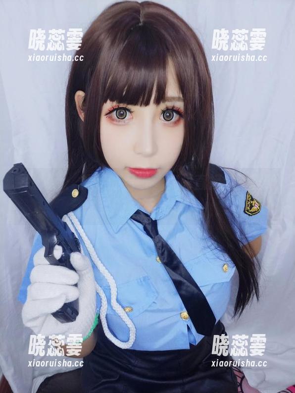 雯粥粥i：裸足的召唤，美图直接送上壁纸里的清新气息。