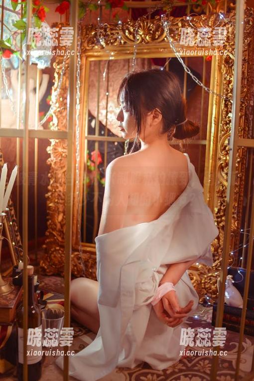 被青水百合子的JK制服私拍撩到，图包藏了多少不为人知的小细节？