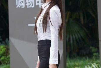 魔镜街拍最新带你领略牛仔热裤套图，似乎牛仔裤要竞选“最美裤子”！