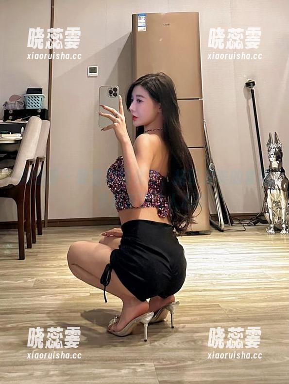 微密圈 - 教室与黎允熙，搭配完美的套图，资源多到让人心痒